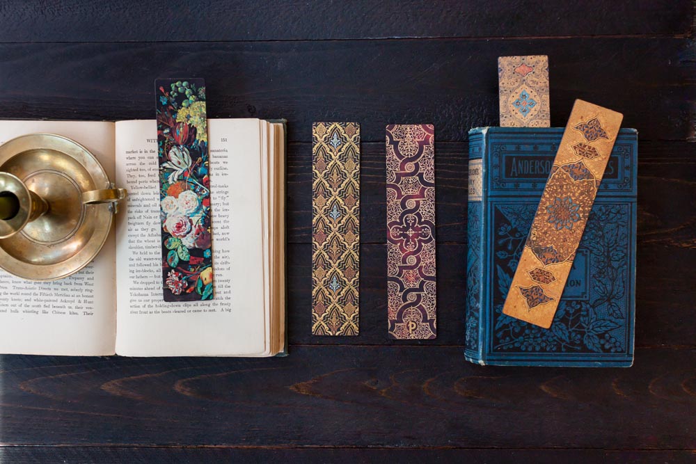 Paperblanks Amaranth Bookmark – design detail