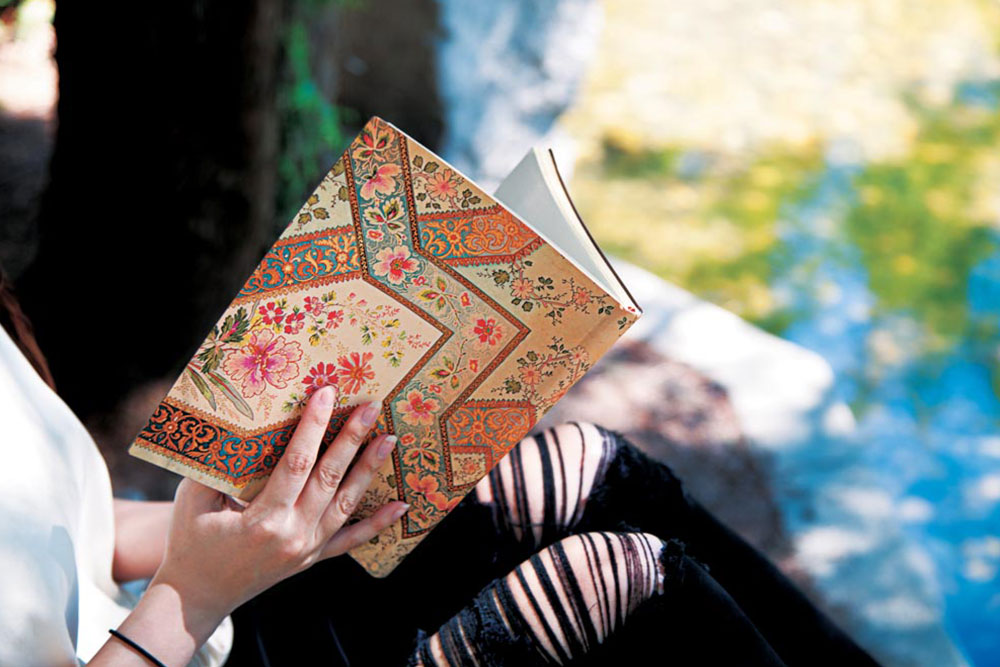 Paperblanks Filigree Floral Ivory Midi Softback Flexi Journal – Lined, 176 Pages – design detail