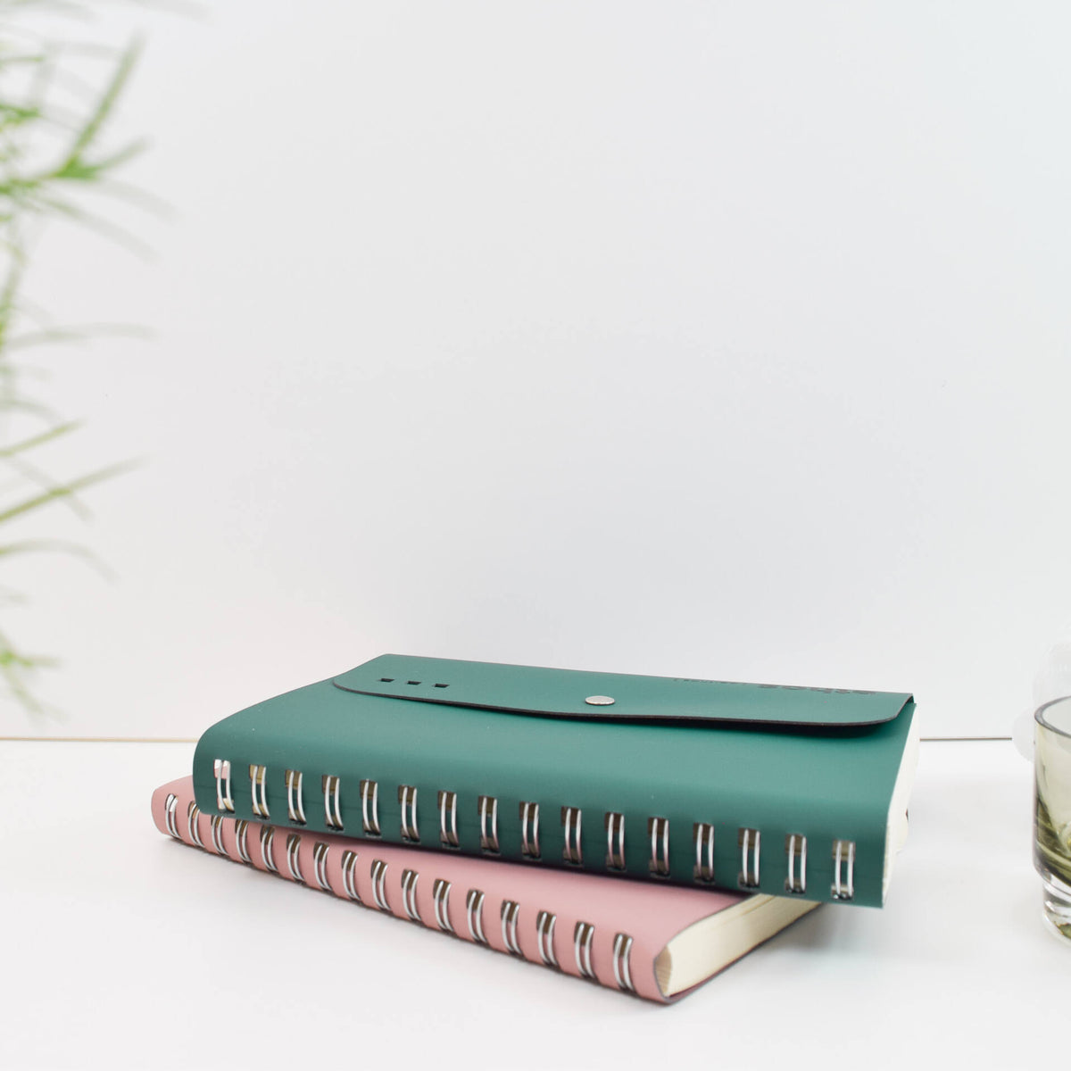VENT Luxury EDIT A5 Recycled Leather Wire-Bound Folio – Powder Pink