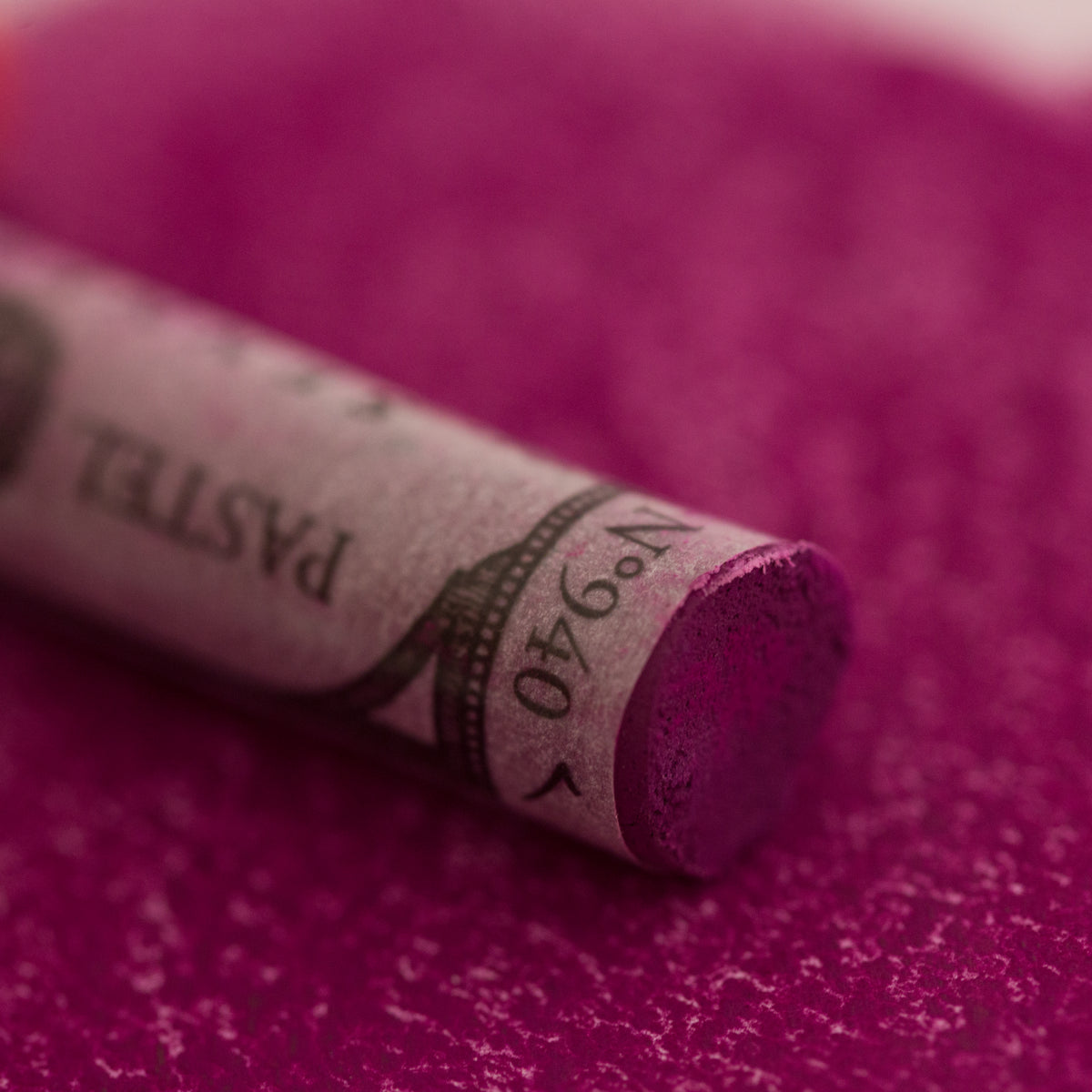 Sennelier Extra-Fine Soft Pastel – Magenta Violet 940