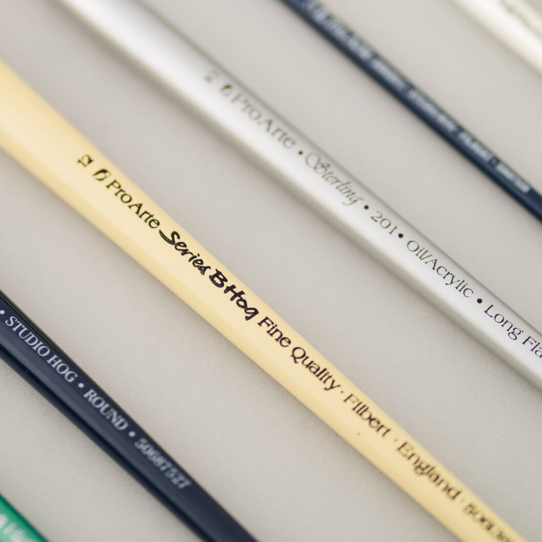 Pro Arte Series B Hog Filbert Oil Brush