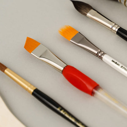 Pro Arte Twist Grip Angled Shader All-Media Brush