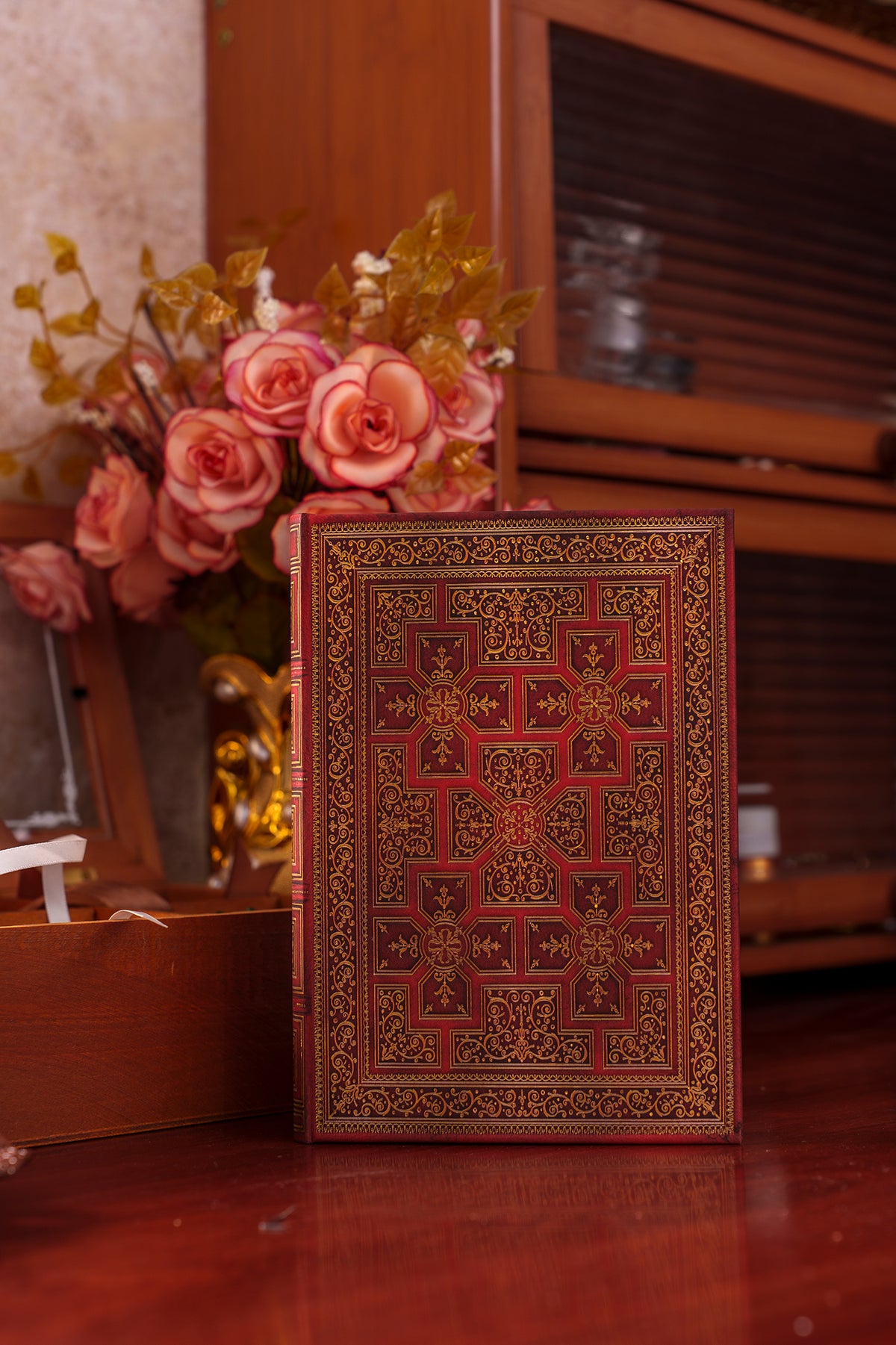 Paperblanks War of the Roses Mini Hardback Journal – Lined, 176 Pages – lifestyle image