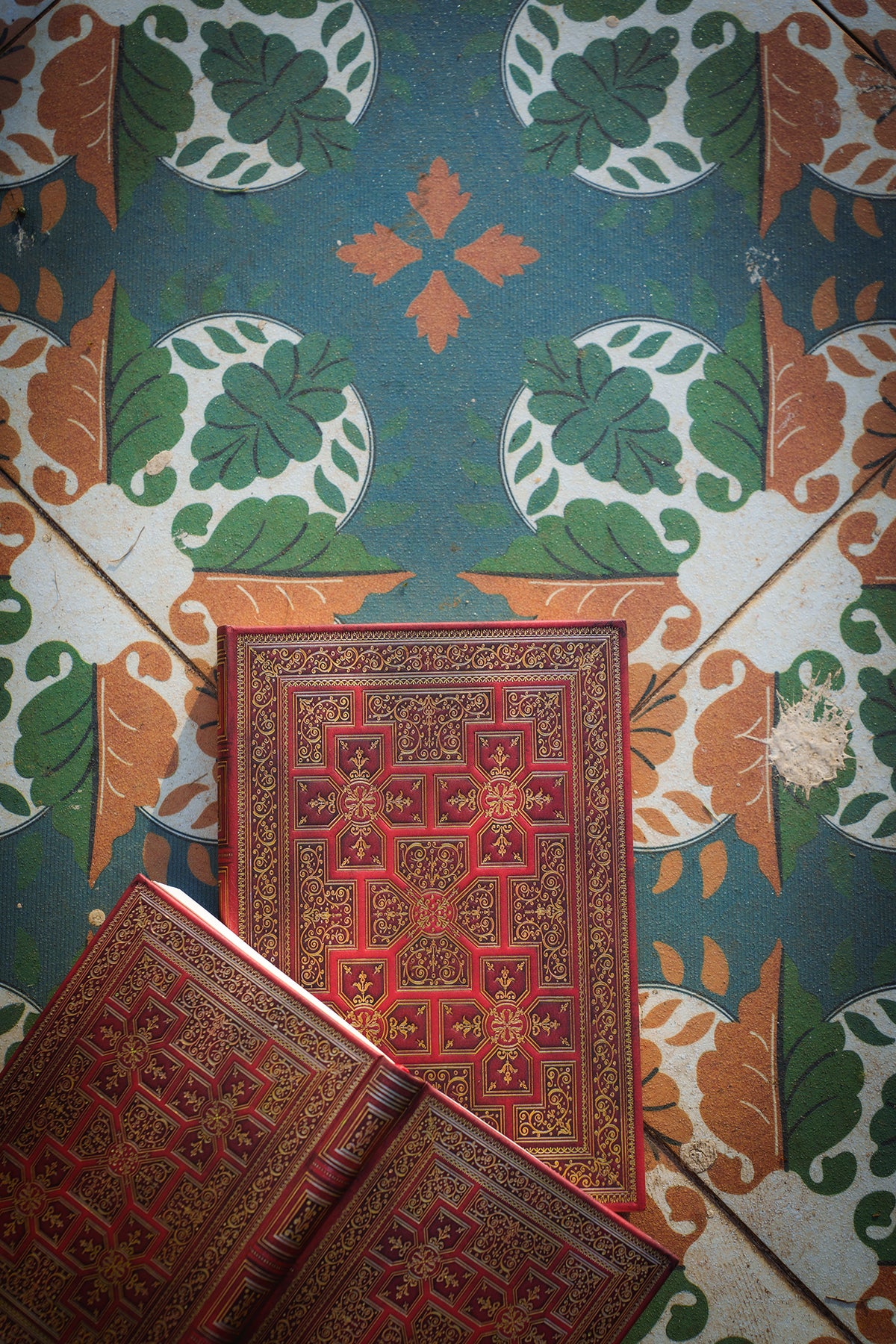 Paperblanks War of the Roses Mini Hardback Journal – Lined, 176 Pages – lifestyle image