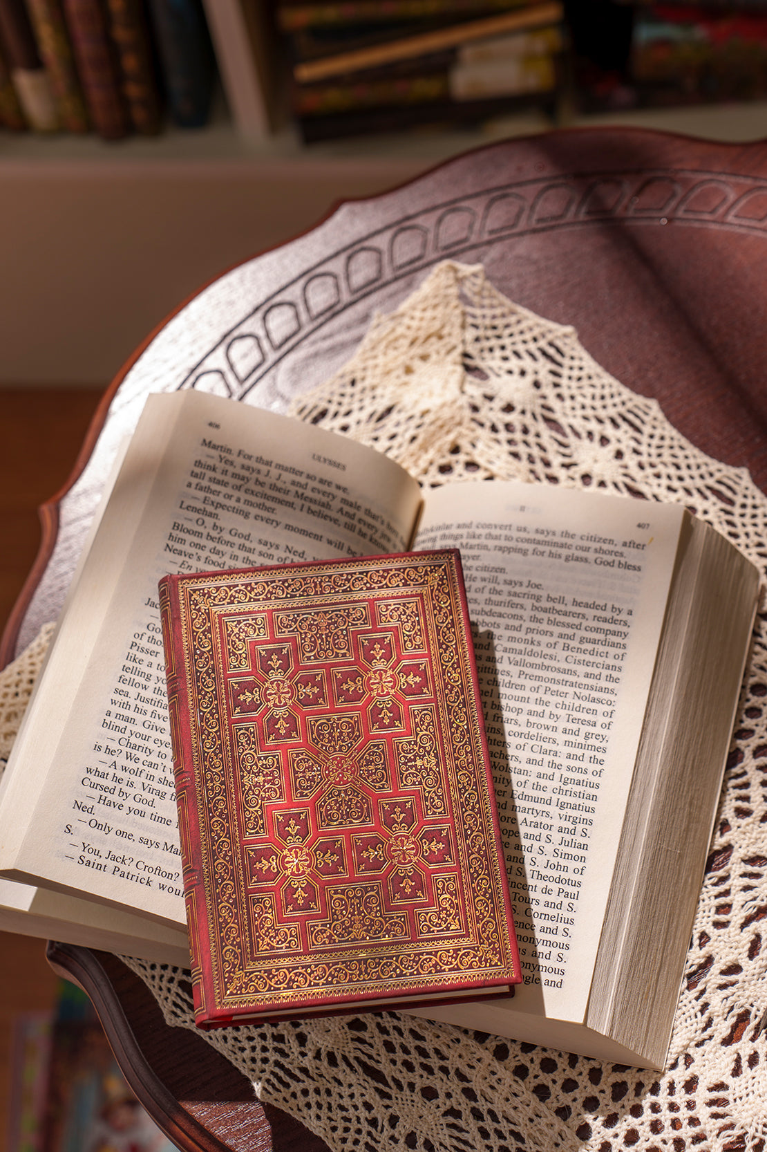 Paperblanks War of the Roses Mini Hardback Journal – Plain, 176 Pages – lifestyle image