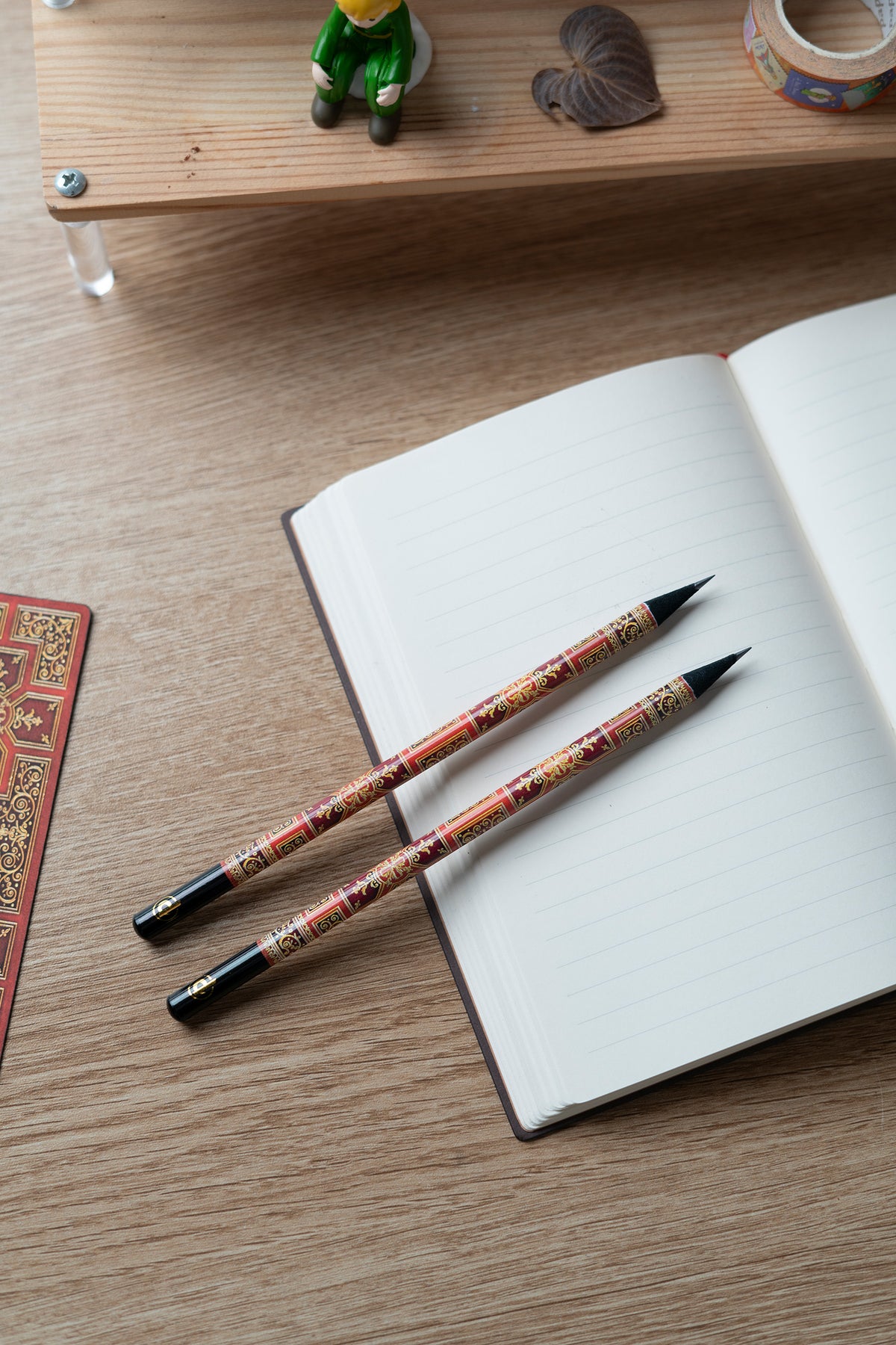 Paperblanks War of the Roses Pencils – Pack of 4 – lifestyle image