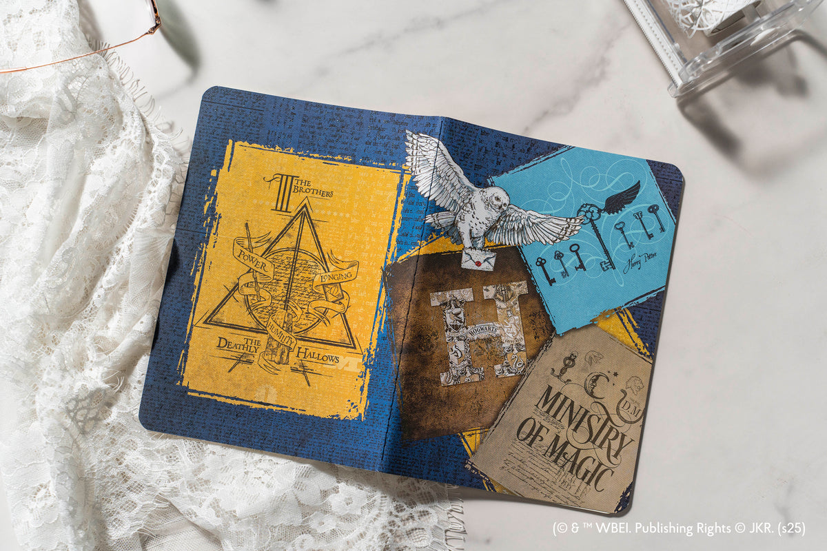 Paperblanks Moments of Magic Notebook A6 Cahier Notebook – Plain – lifestyle image