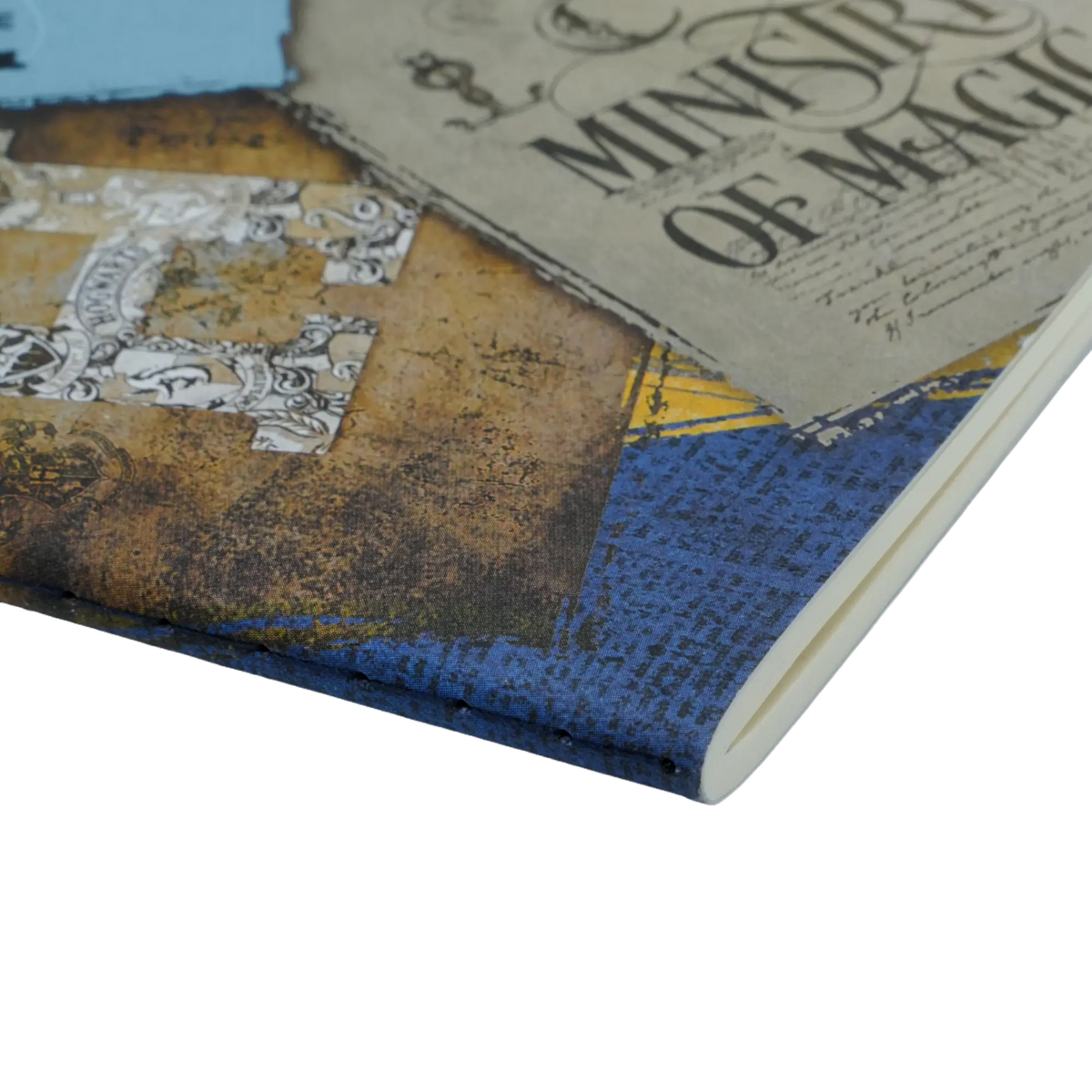 Paperblanks Moments of Magic Notebook A6 Cahier Notebook – Squared – page edge
