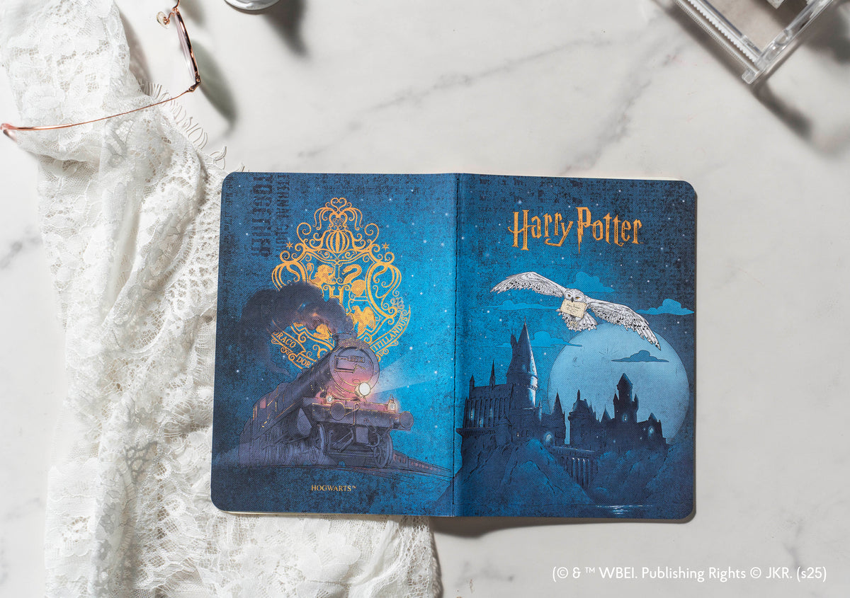 Paperblanks Escape to Hogwarts Notebook A6 Cahier Notebook – Plain – lifestyle image