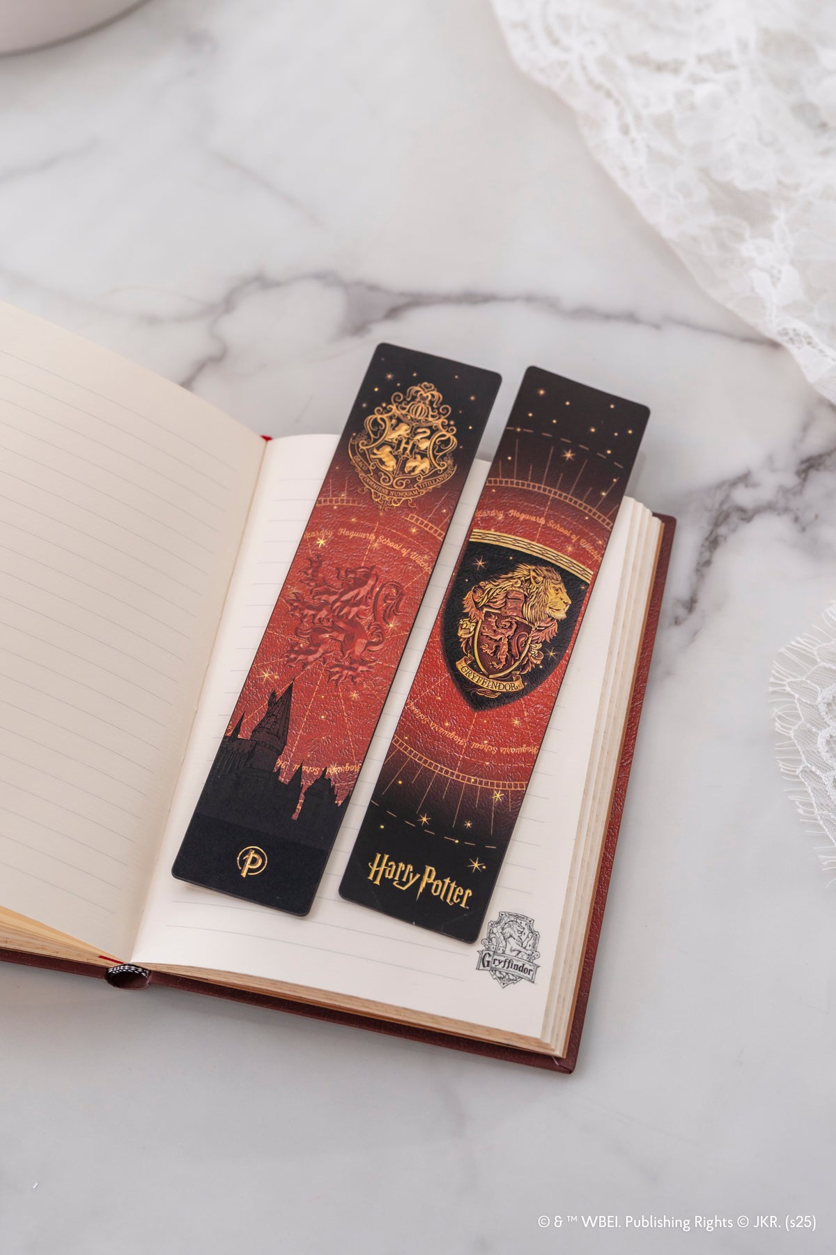Paperblanks Gryffindor Bookmark Bookmark – lifestyle image
