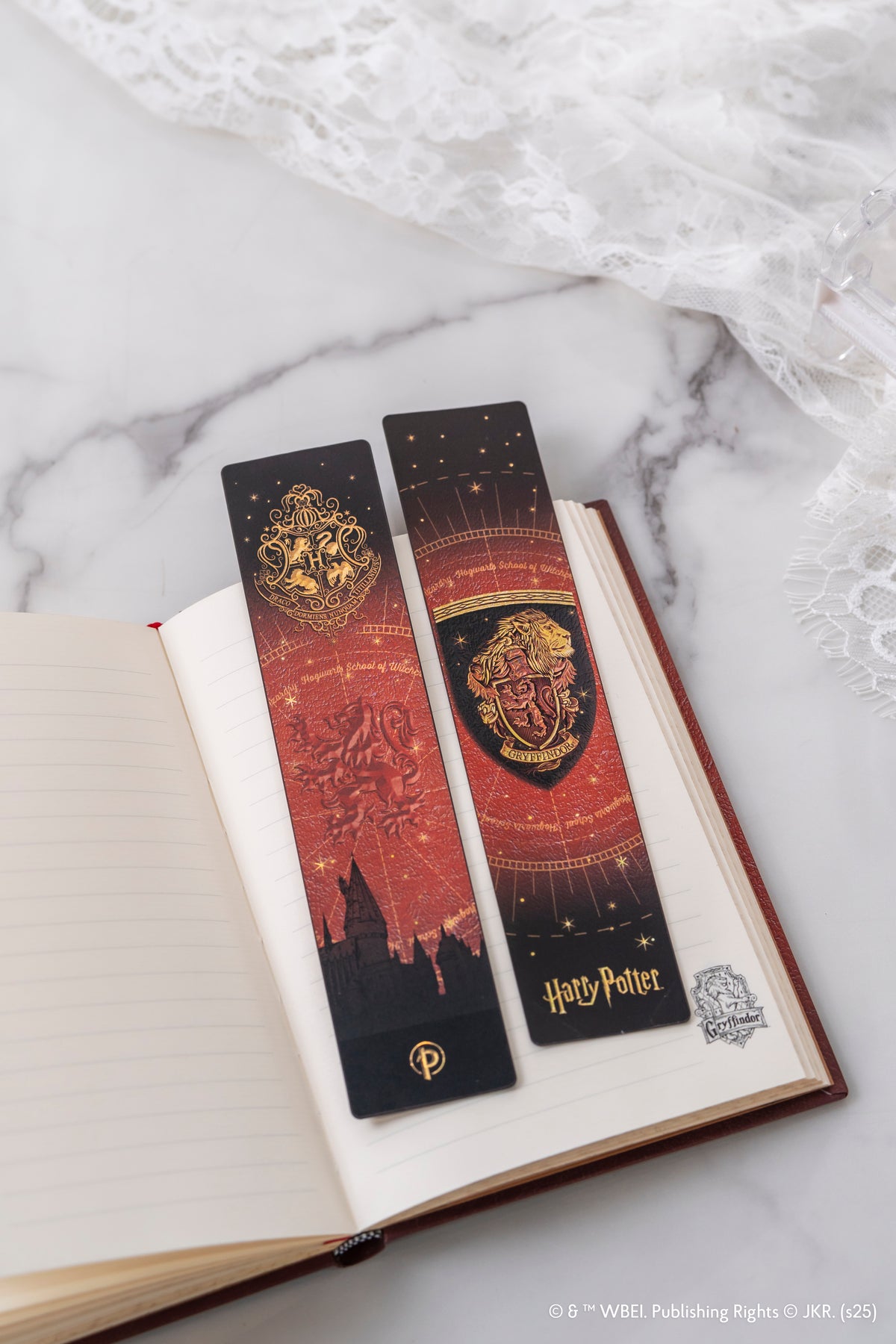 Paperblanks Gryffindor Bookmark Bookmark – lifestyle image