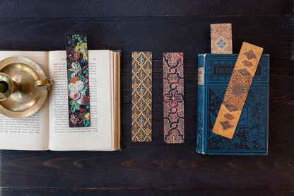 Paperblanks Amaranth Bookmark – design detail