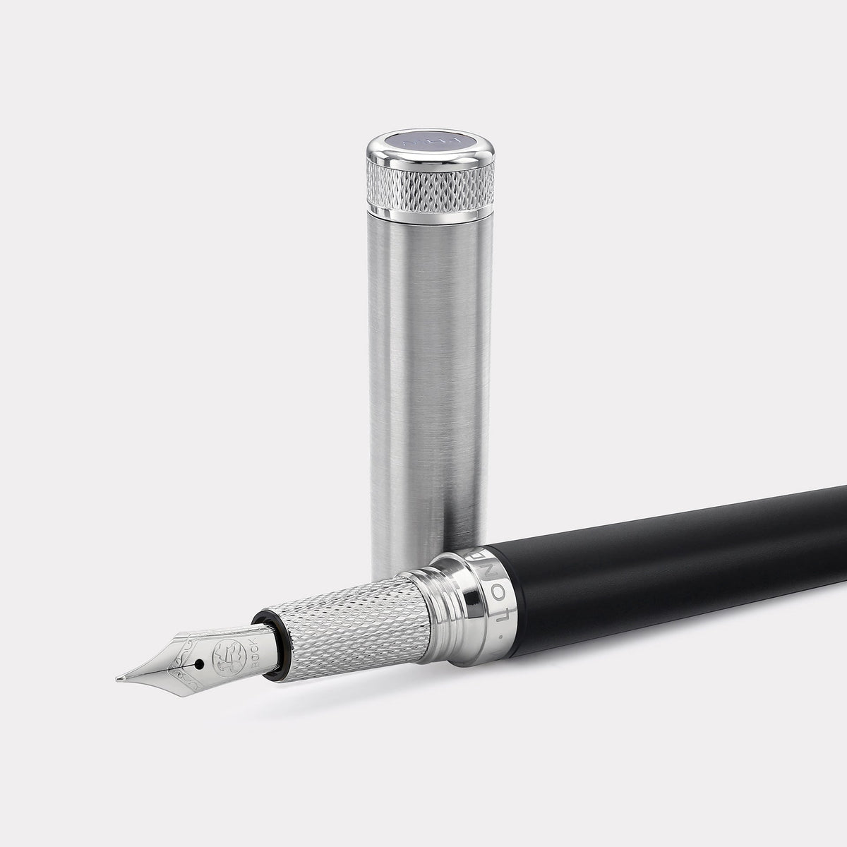 Thomas Slim Barley Classic Fountain Pen – Classic Black & Steel