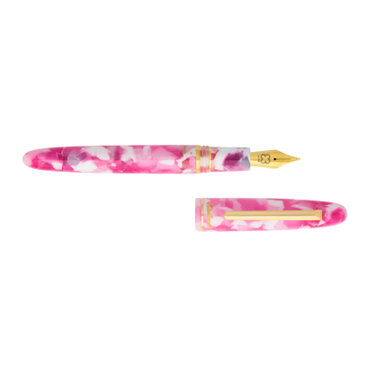Esterbrook Bestie fountain pen in Bubble Gum Pink, uncapped