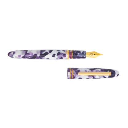 Esterbrook Bestie fountain pen in Sugar Plum Purple, uncapped