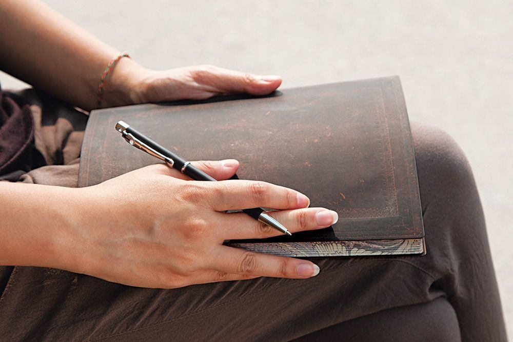 Paperblanks Black Moroccan Bold Ultra Softback Flexi Journal – Plain, 240 Pages – design detail