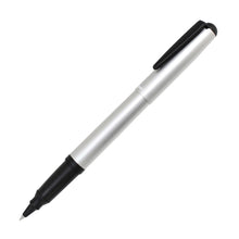 OHTO CR01 ceramic rollerball pen in Matt Silver – detail view