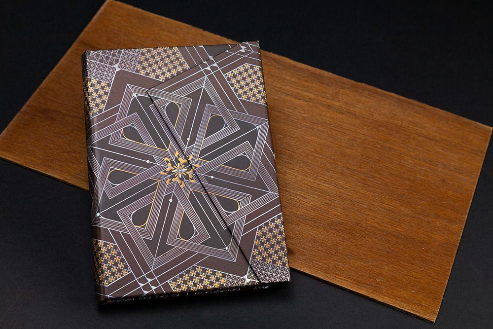 Paperblanks Dhyana Square Ultra Memento Box – design detail