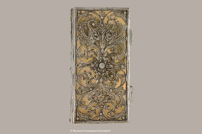 Paperblanks Garnet Midi Softback Flexi Journal – Plain, 176 Pages – design detail