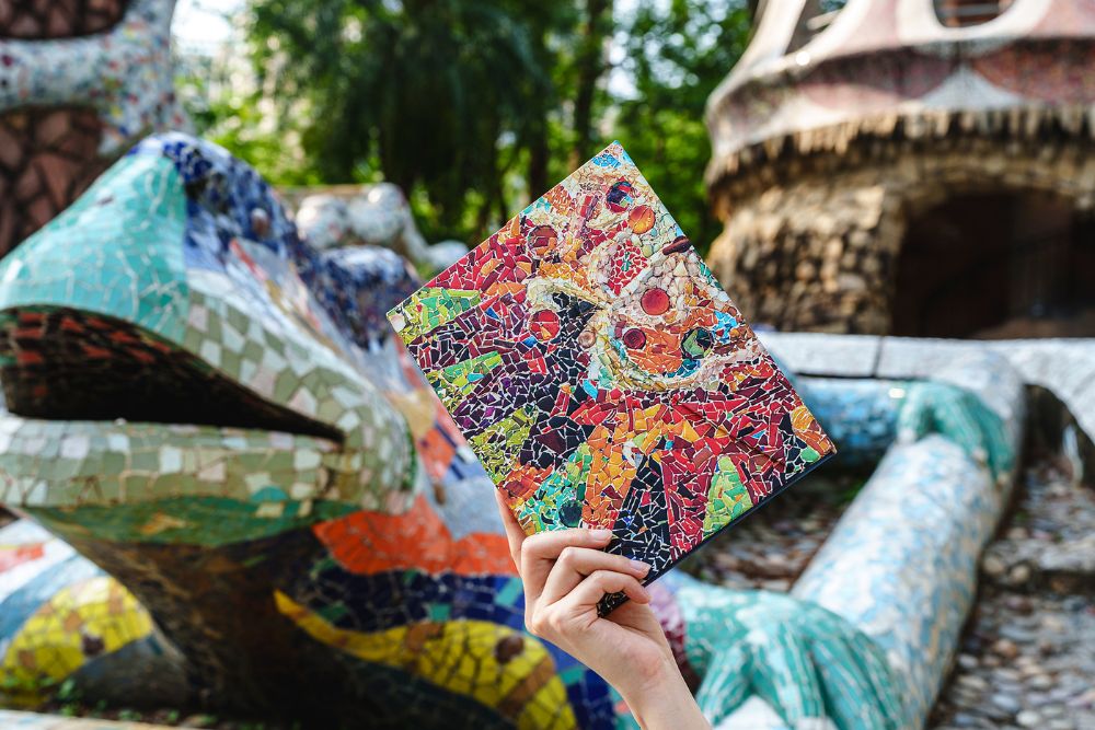 Paperblanks 2027 Gaudi’s Sun Midi Hardback Diary – Week-to-View Horizontal – design detail