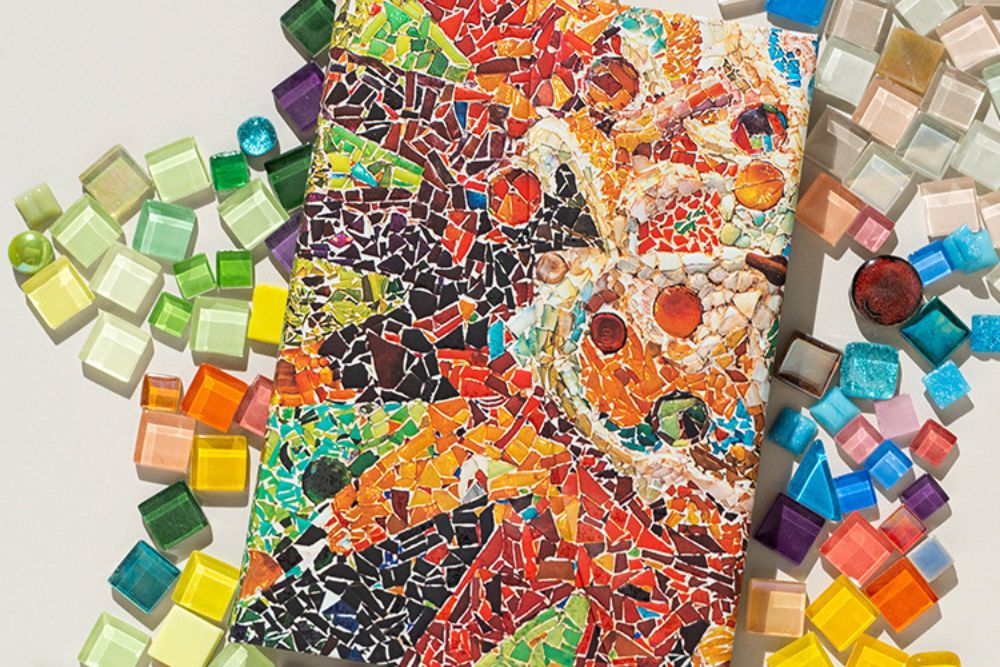 Paperblanks 2027 Gaudi’s Sun Midi Hardback Diary – Week-to-View Horizontal – design detail