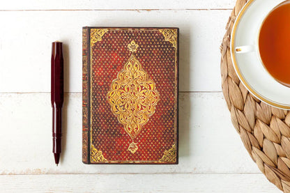 Paperblanks Golden Trefoil Midi Hardback Journal – Plain, 240 Pages – design detail