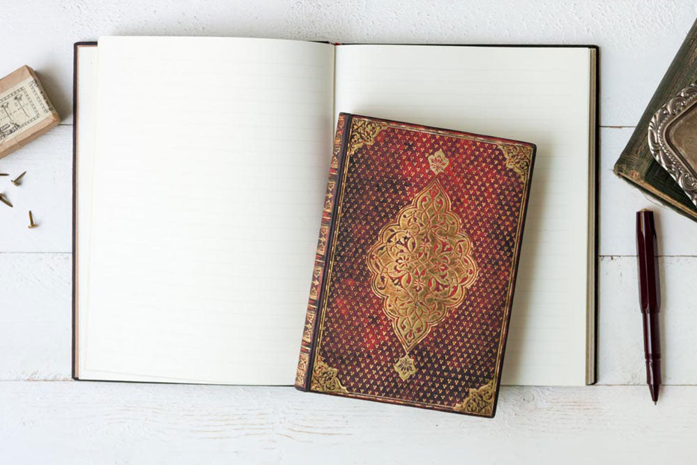 Paperblanks Golden Trefoil Midi Hardback Journal – Lined, 240 Pages – design detail