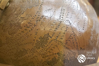 Paperblanks Hunt-Lenox Globe Document Folder – design detail