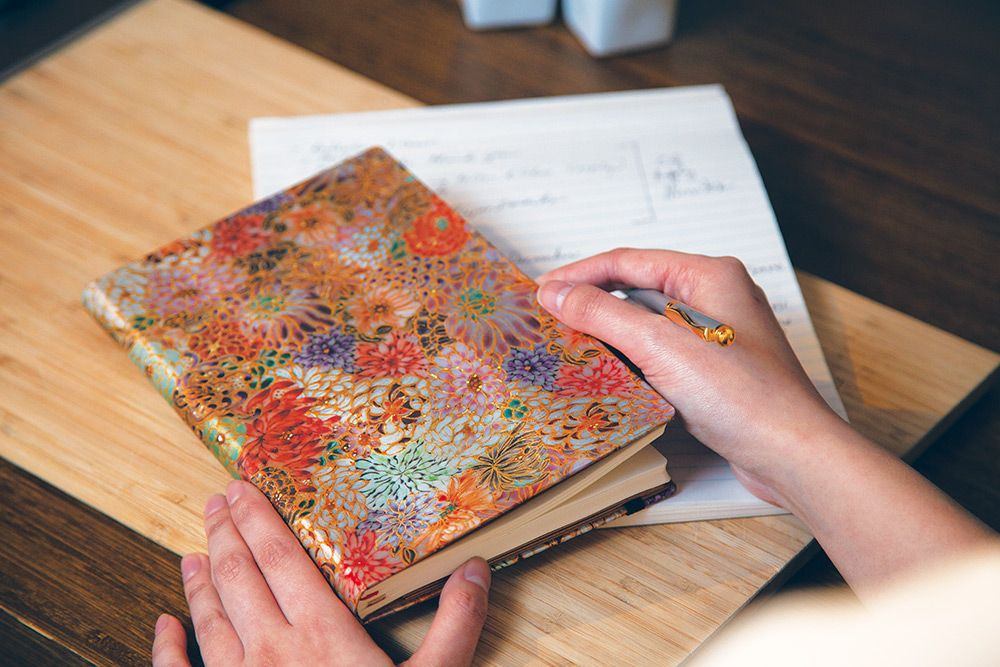 Paperblanks Kikka Mini Softback Flexi Journal – Lined, 176 Pages – design detail