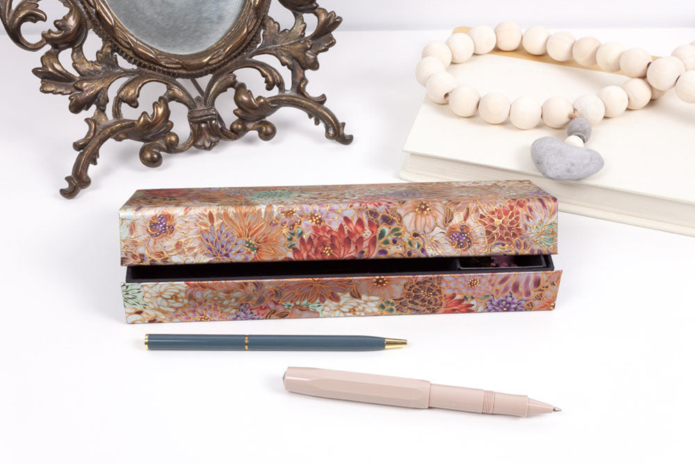 Paperblanks Kikka Mini Softback Flexi Journal – Plain, 240 Pages – design detail