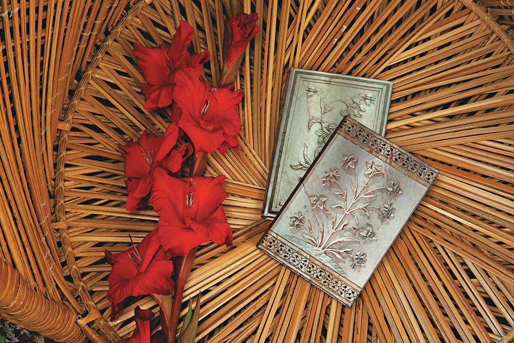 Paperblanks Lahori Mini Hardback Journal – Plain, 176 Pages – design detail