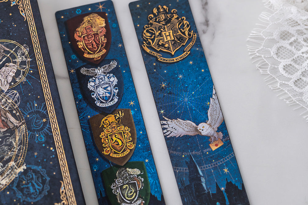Paperblanks Legends of Hogwarts Bookmark Bookmark – design detail