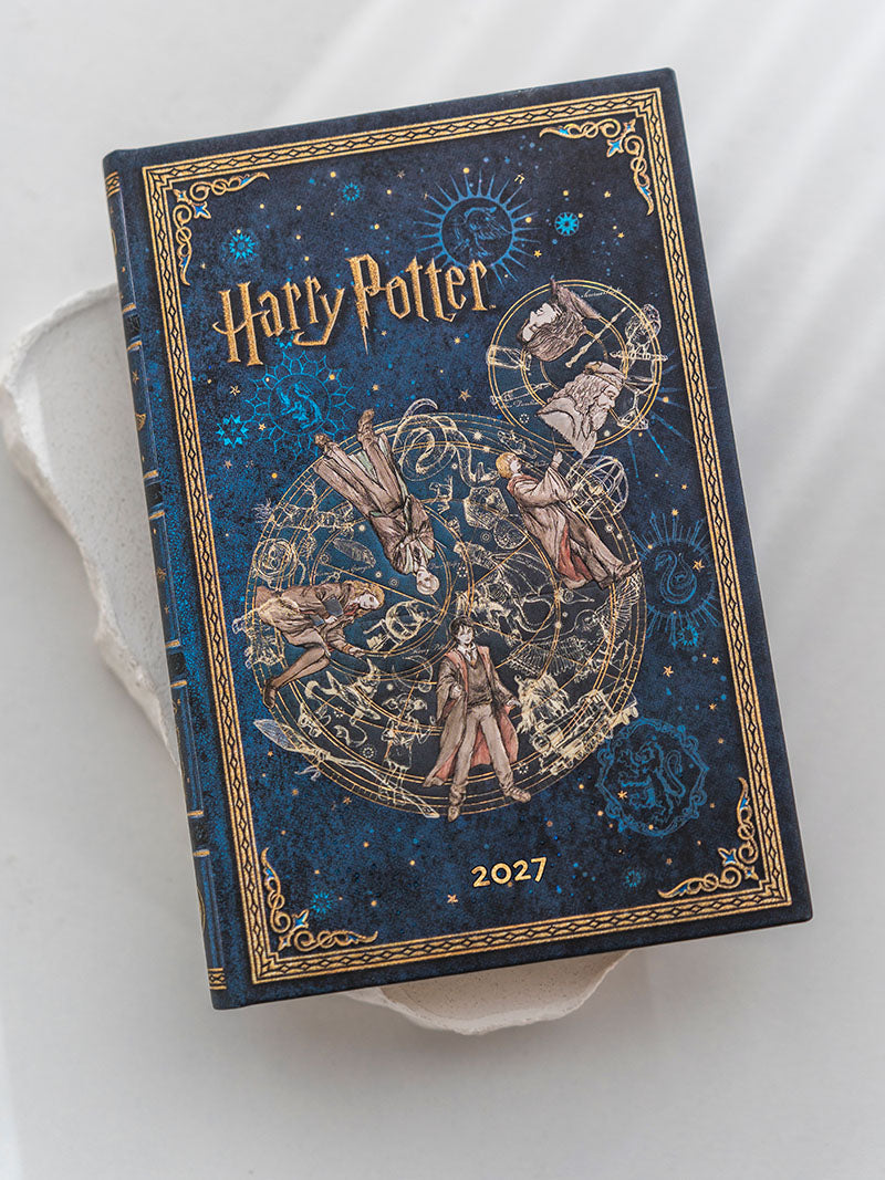 Paperblanks 2027 Legends of Hogwarts Diary Ultra Hardback Diary – Week-to-View Vertical – design detail