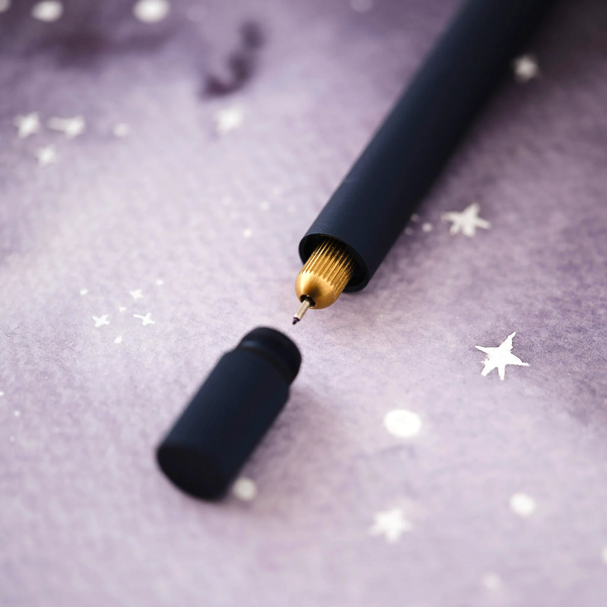 Lumos – Refillable Fineliner Pen | Mini Raspberry
