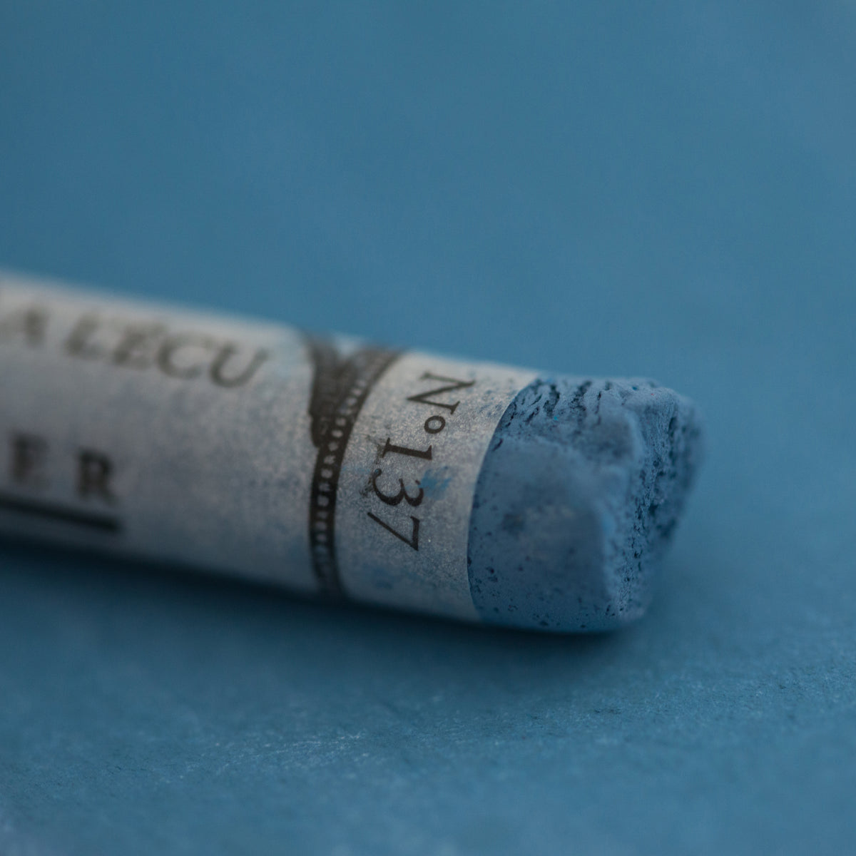 Sennelier Extra-Fine Soft Pastel, Single Boxed – Indigo Blue 137
