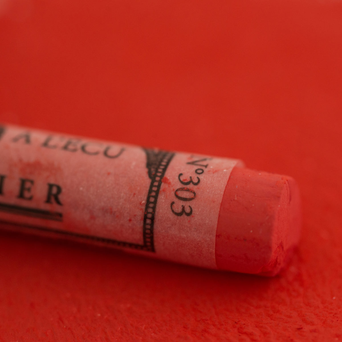 Sennelier Extra-Fine Half Soft Pastel, Single Boxed – Scarlet Lake 303