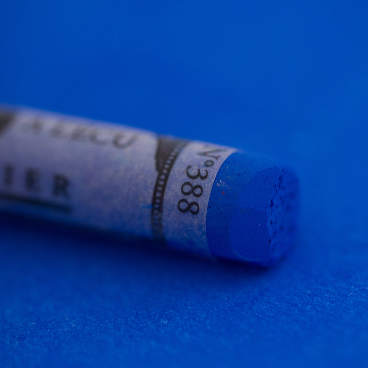 Sennelier Pebble Soft Pastel – Ultramarine Deep 388