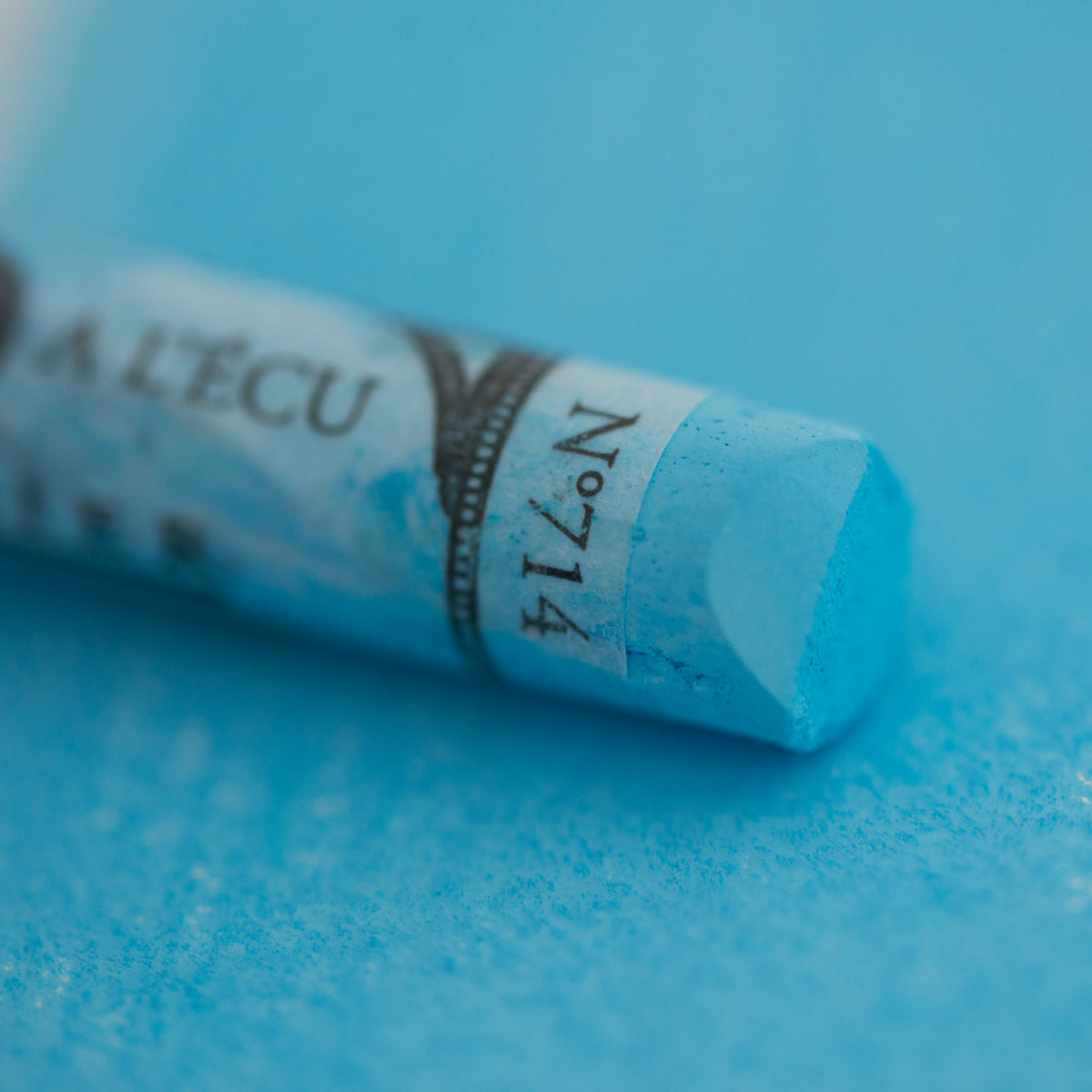 Sennelier Extra-Fine Half Soft Pastel, Single Boxed – Steel Blue 714