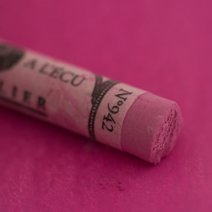 Sennelier Extra-Fine Soft Pastel – Magenta Violet 942