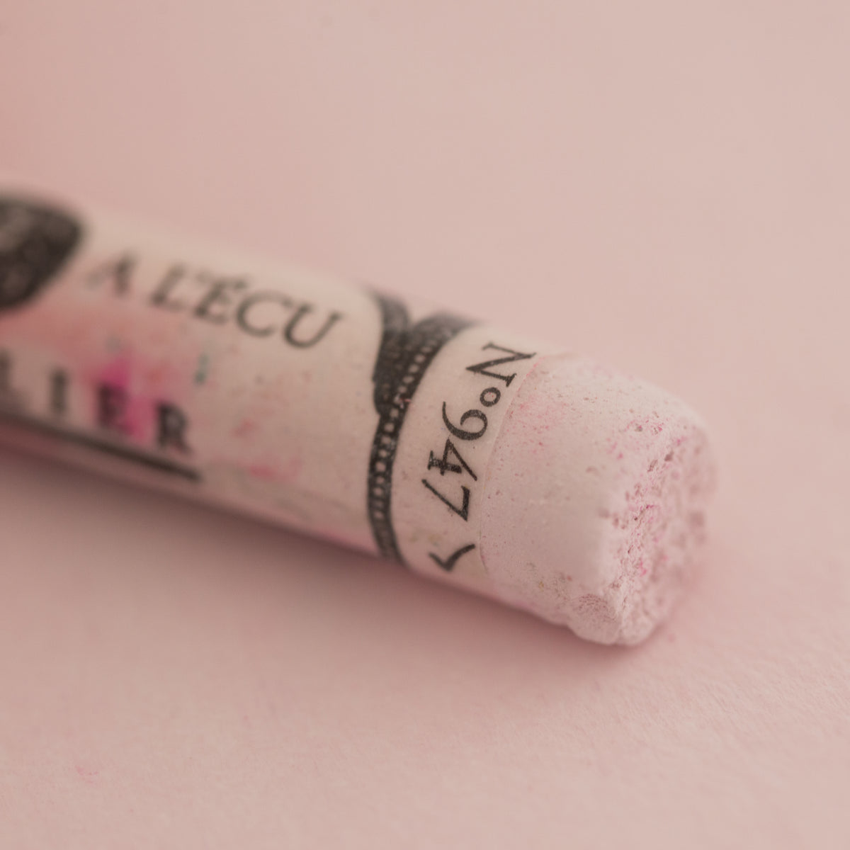 Sennelier Extra-Fine Soft Pastel – Magenta Violet 947