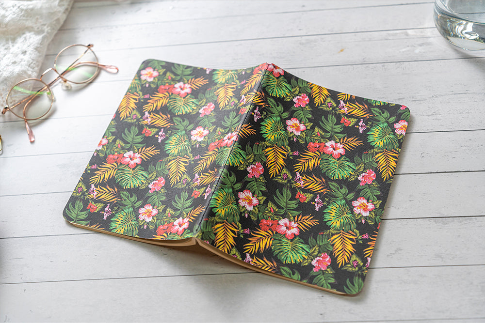 Paperblanks Nani A5 Cahier Notebook – Dot Grid – design detail