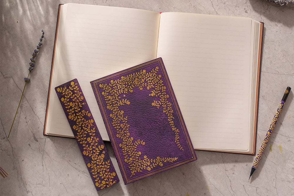 Paperblanks 2027 New York Rose Midi Hardback Diary – Week-to-View Vertical – design detail
