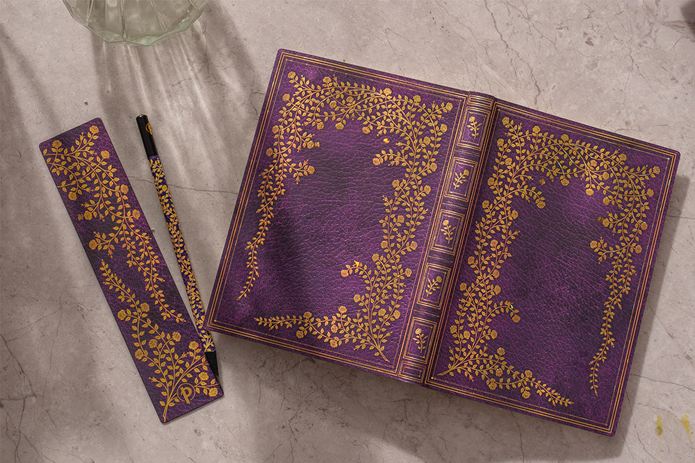 Paperblanks 2027 New York Rose Midi Hardback Diary – Week-to-View Vertical – design detail
