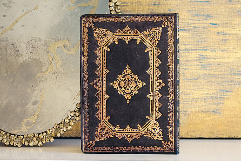 Paperblanks Nox Grande Hardback Journal – Plain, 240 Pages – design detail