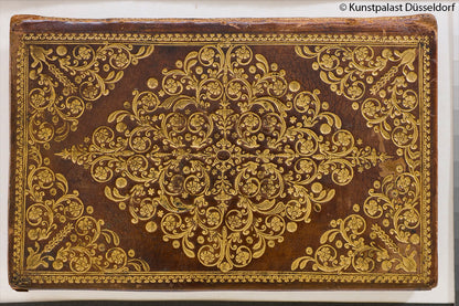 Paperblanks Oceania Midi Hardback Journal – Plain, 144 Pages – design detail