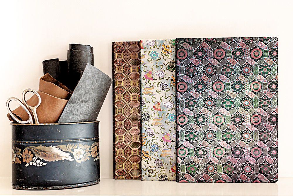 Paperblanks Padma Grande Hardback Journal – Plain, 128 Pages – design detail