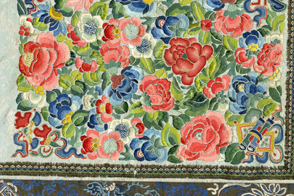 Paperblanks Pear Garden Midi Hardback Journal – Plain, 144 Pages – design detail