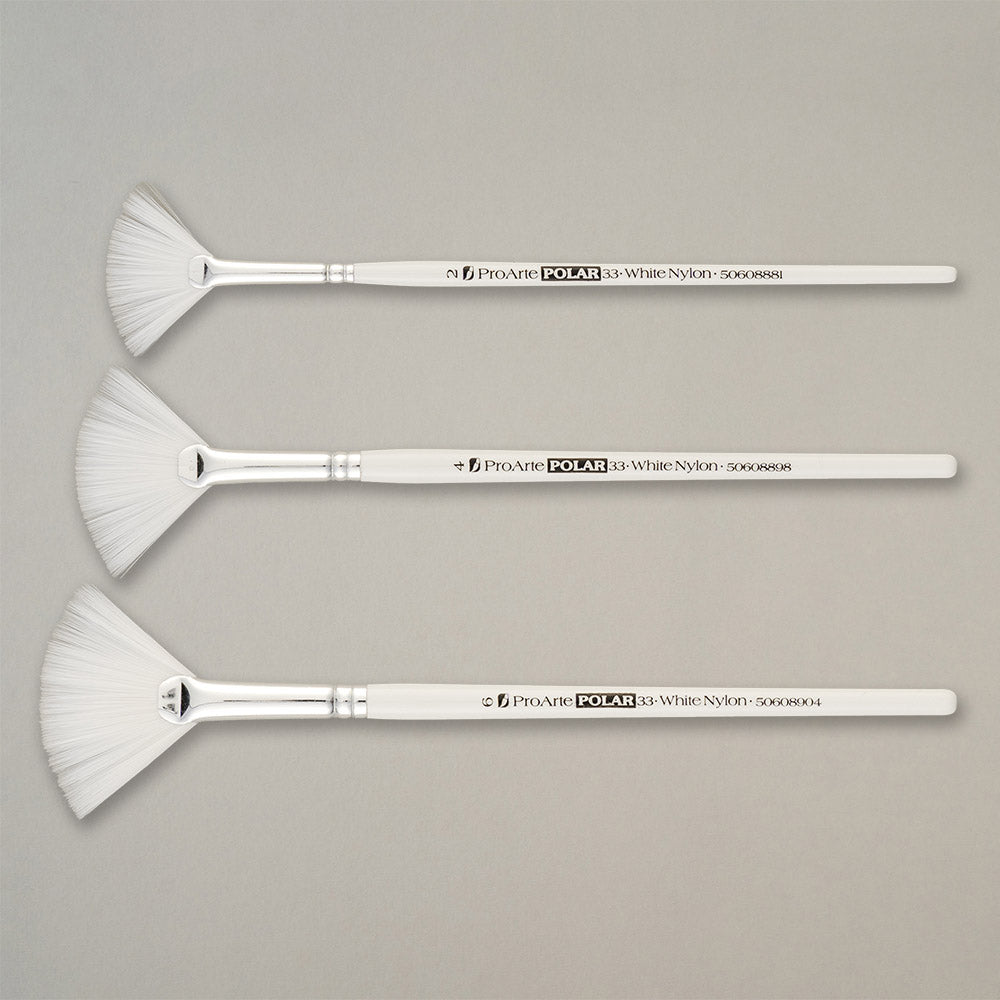 Pro Arte Polar Fan Brush