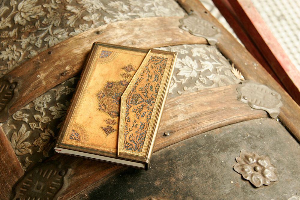 Paperblanks Safavid Mini Hardback Journal – Lined, 176 Pages – design detail