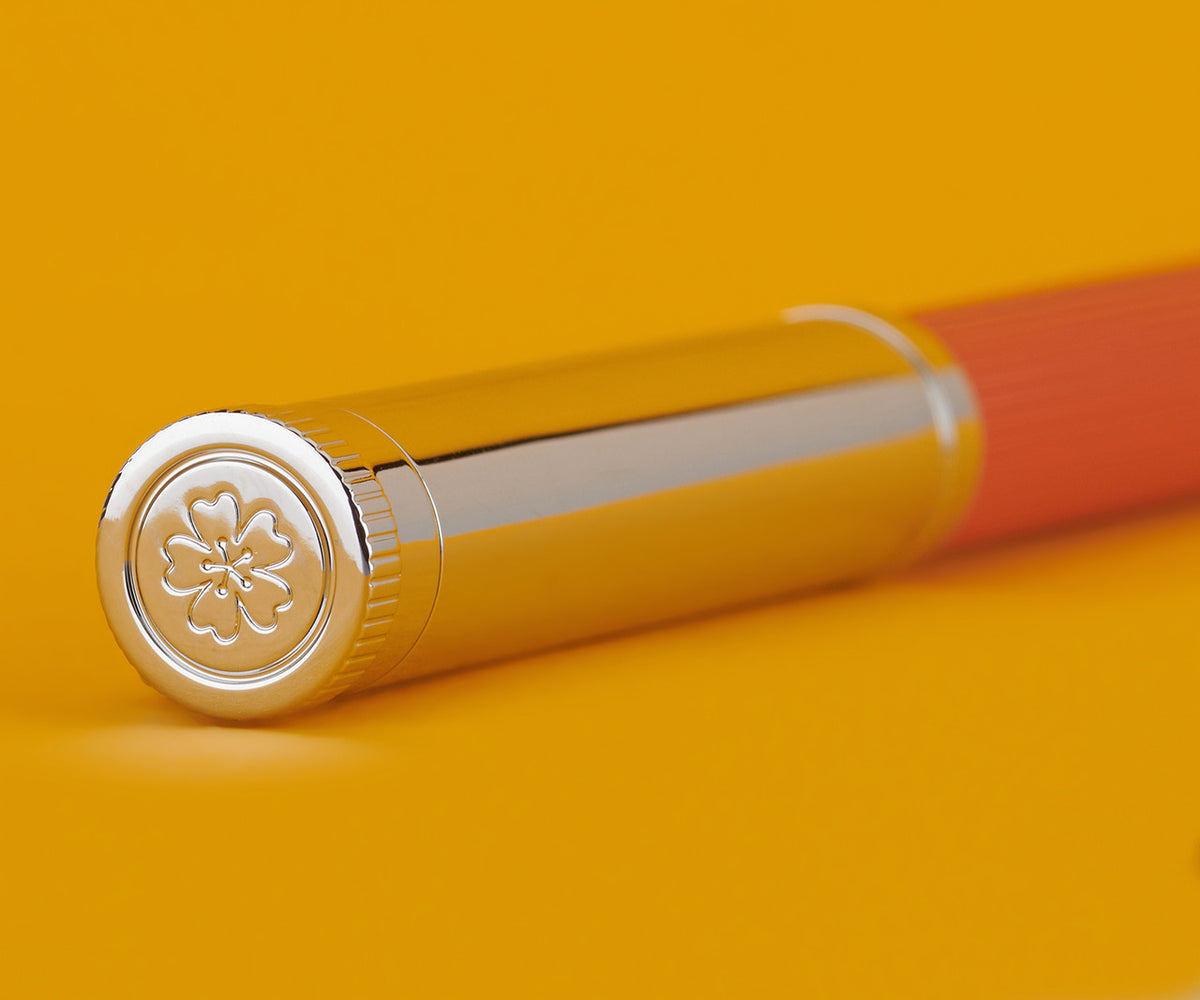 Shikido Daidai-Iro fountain pen and gift box